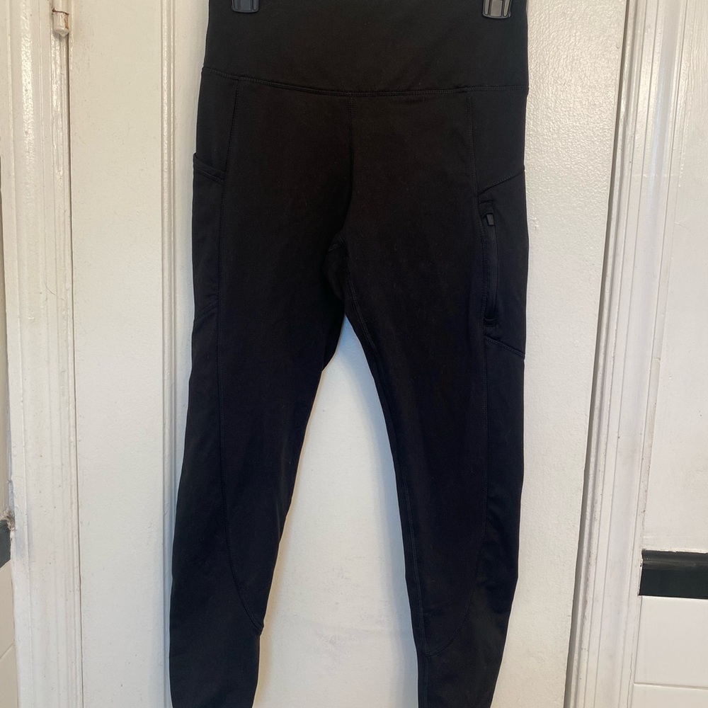 Black High-Waisted Leggings with Pockets